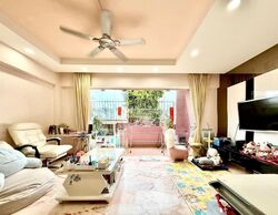 Blk 705 Hougang Avenue 2 (Hougang), HDB Executive #552395221